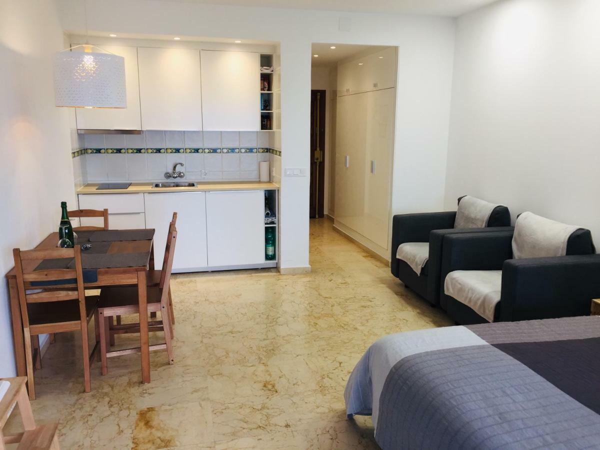 Magical Sea View Studios ตอร์เรโมลิโนส ภายนอก รูปภาพ